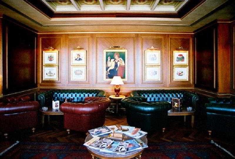 Regency Palace Amman Exterior foto The 21 Club