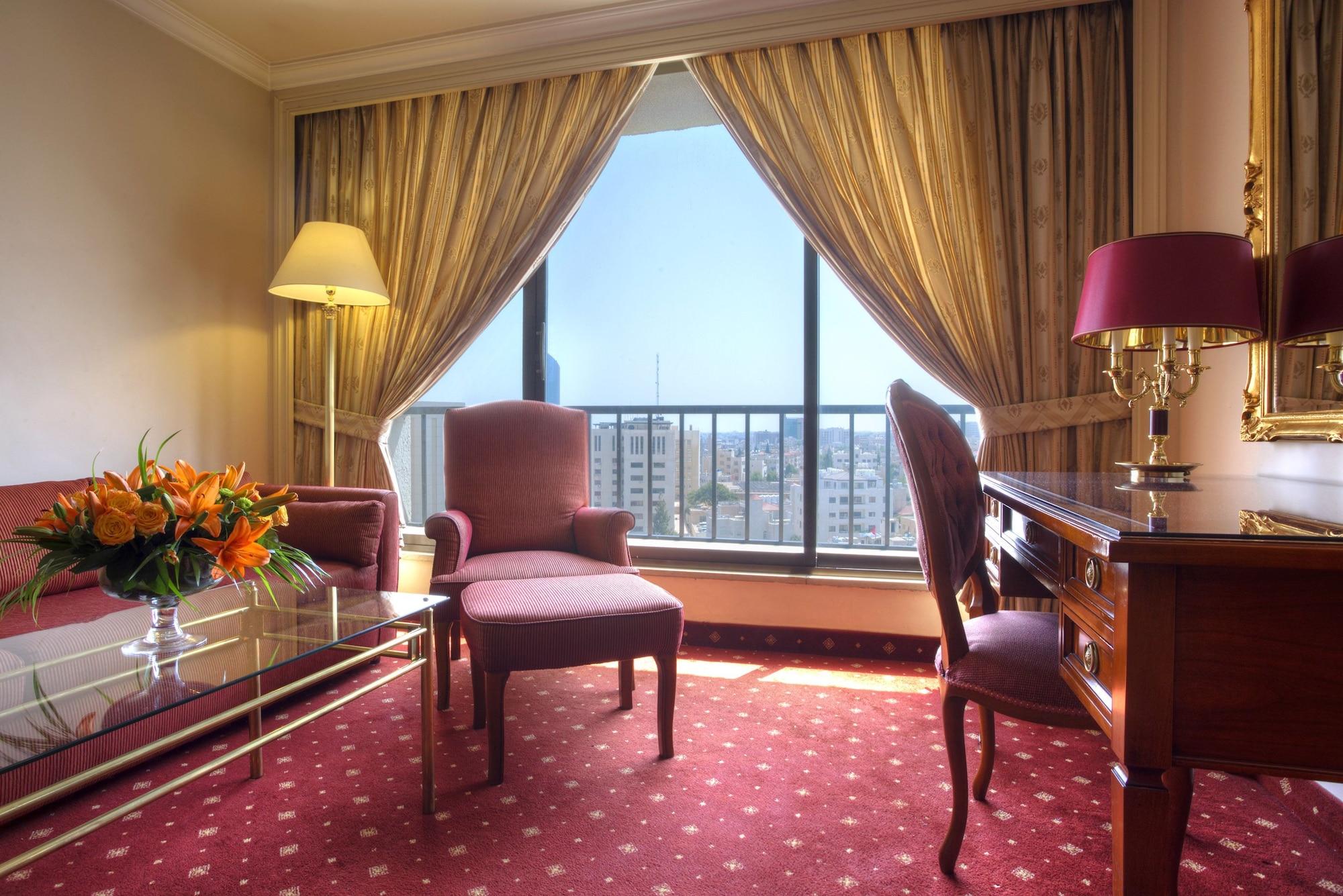 Regency Palace Amman Exterior foto A room at the hotel