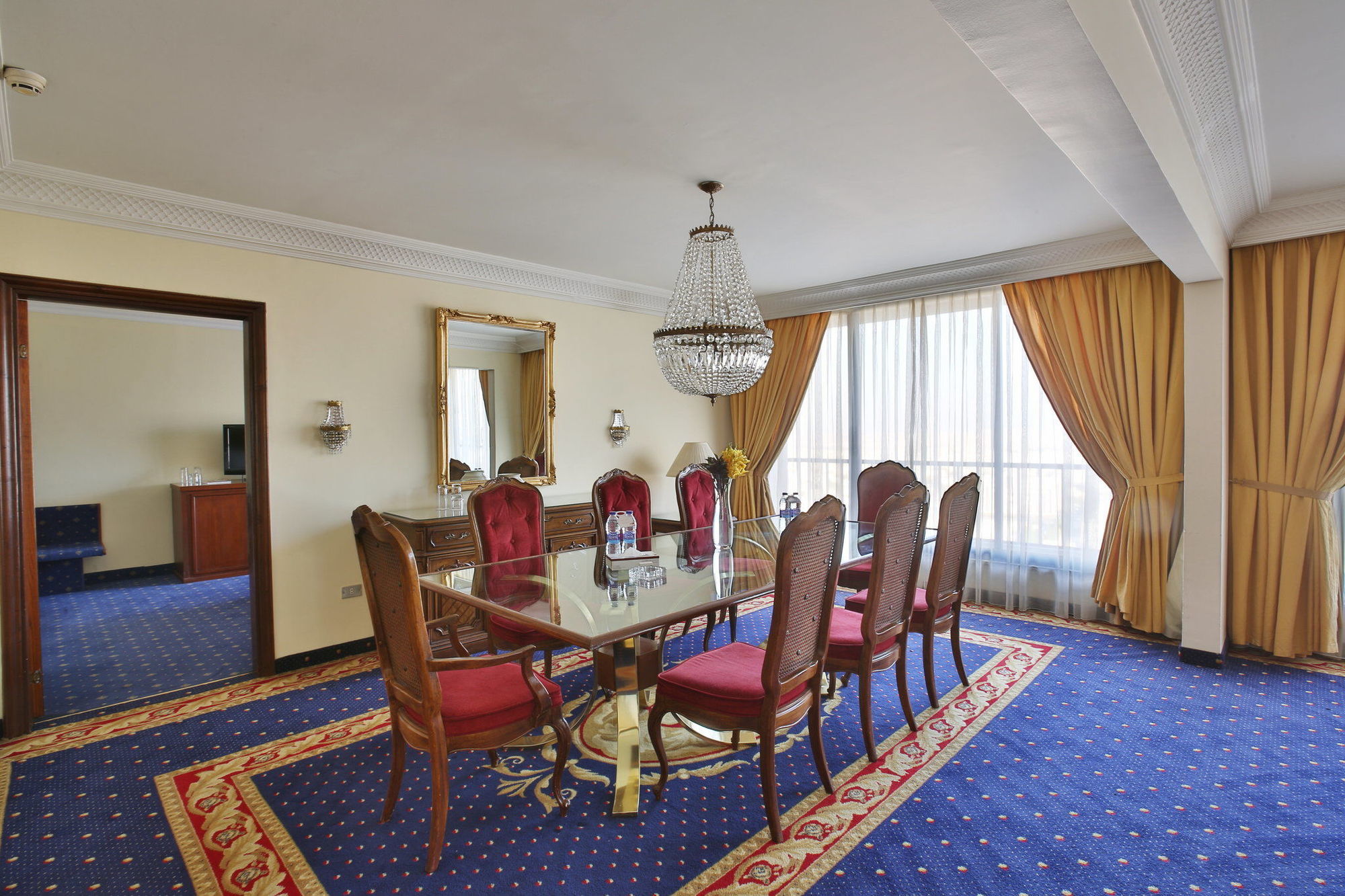 Regency Palace Amman Exterior foto A suite at the Grand Hotel