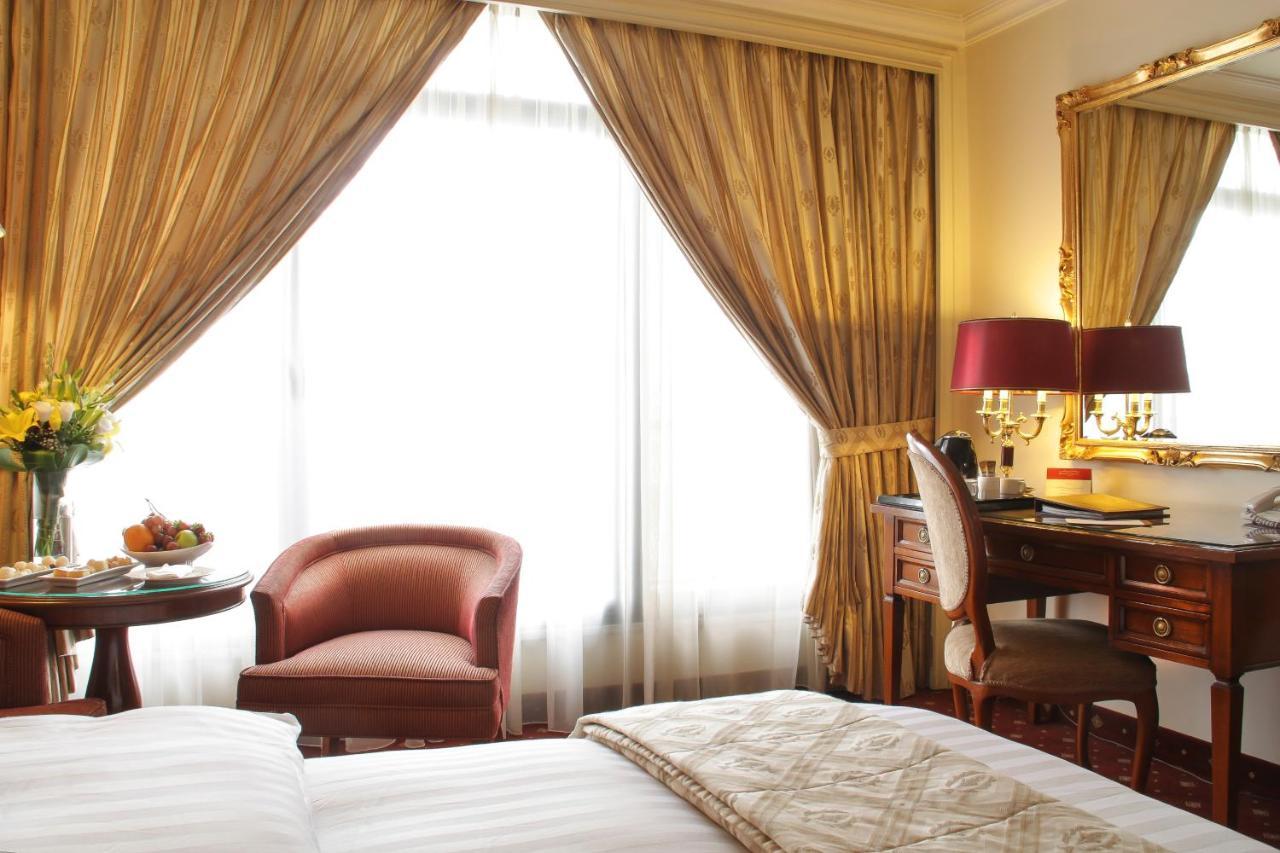 Regency Palace Amman Exterior foto A room at the hotel
